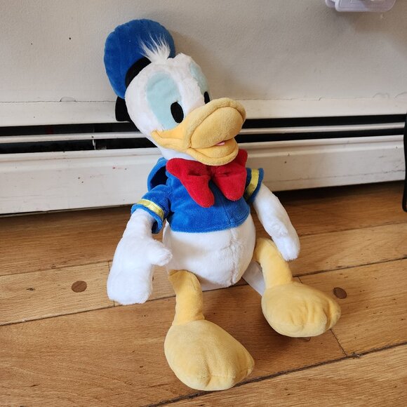 Disney Donald Duck Stuffed Animal Toy - Picture 14 of 16